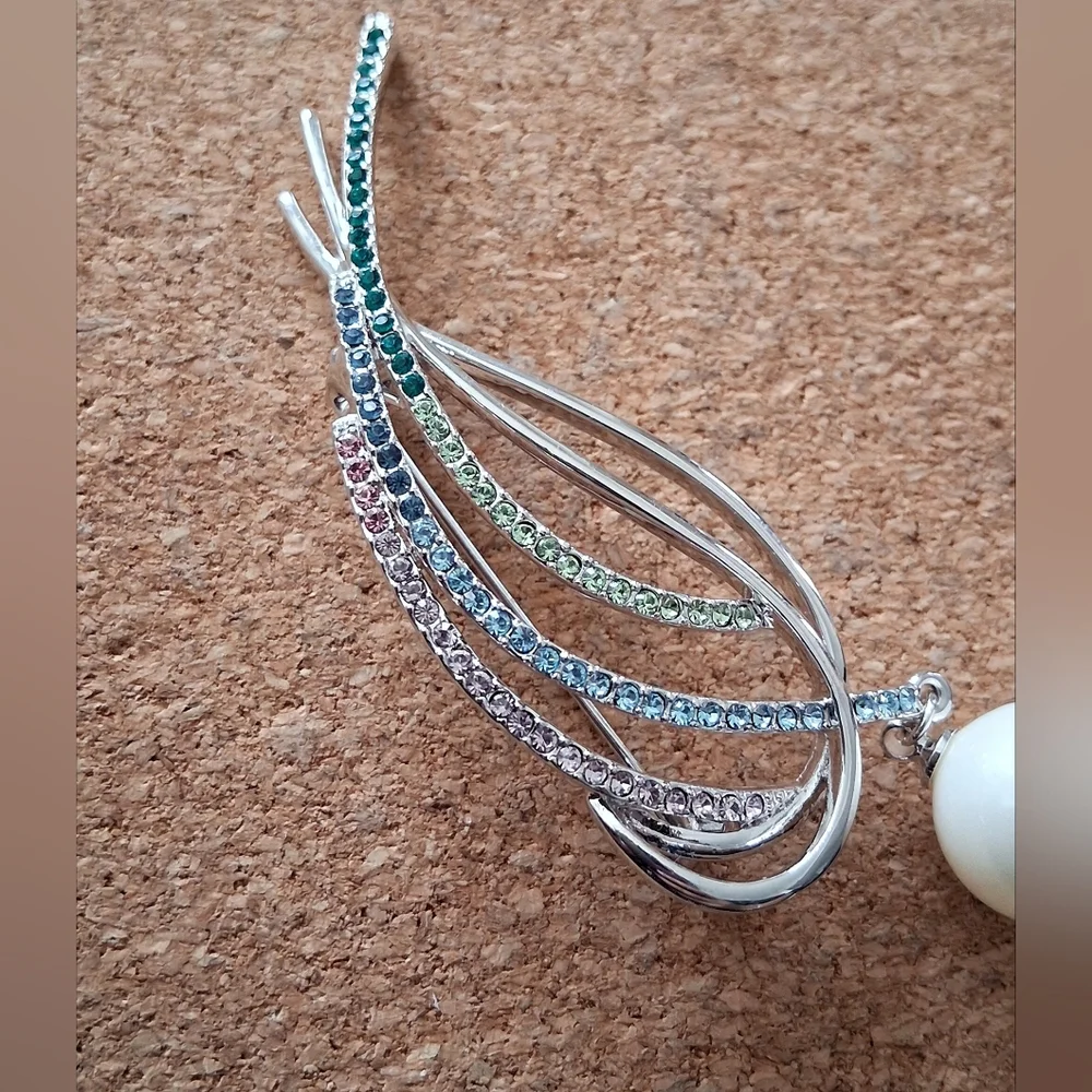 18k White Gold Plated Colorful Brooch With Dangle Shell Pearl